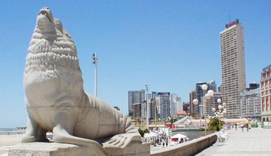 Mar del Plata anunció un concurso para crear la bandera local