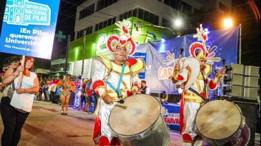 Las murgas apoyaron la creación de la Universidad en los carnavales
