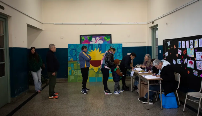 Quiénes están habilitados para votar el 26 de octubre: qué pasa con extranjeros