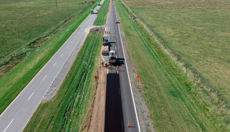 Avanzan los trabajos finales de repavimentación de la Ruta 63