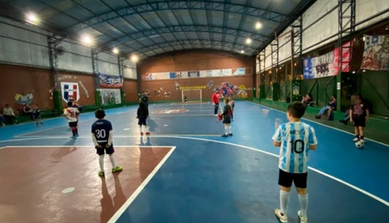 Provincia promulgó la ley que prohíbe cortar la luz, gas y agua a hospitales, escuelas y clubes