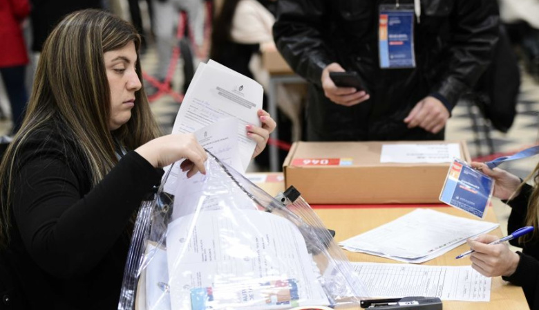 Fiscales bajo la lupa: la Junta Electoral bonaerense regula su presencia en las elecciones 2025