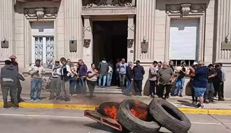 Protesta de productores y crisis política en 9 de Julio