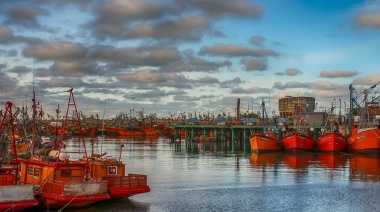 Gremios paran en el puerto de Mar del Plata y se complica la salida de buques 