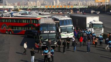 Transportistas levantaron el corte en autopista Buenos Aires-La Plata