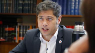 Kicillof y el ministro de Economía bonaerense consideraron "irresponsables" dichos de Milei sobre el peso