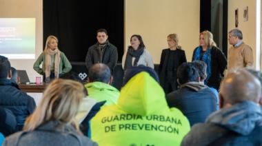 Capacitan en perspectiva de género a los agentes municipales que trabajarán en la 'Zona Roja'