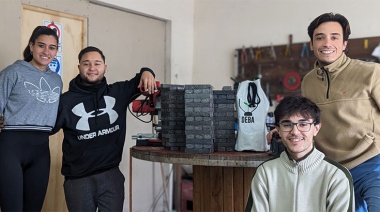 Cuatro jóvenes bonaerenses crean en un garage el primer Jenga de madera plástica