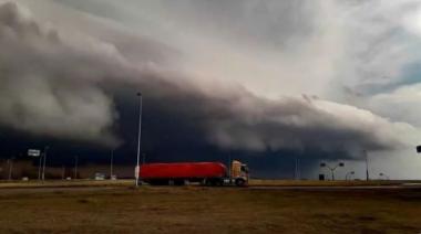 Rigen alertas por tormentas y vientos para gran parte de la provincia