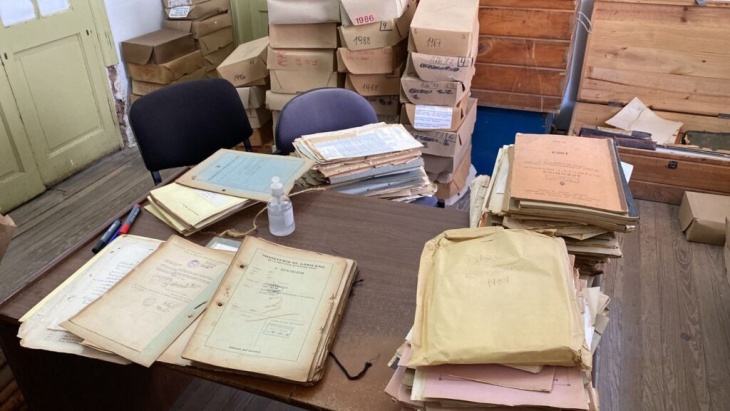 Parte del material del archivo municipal