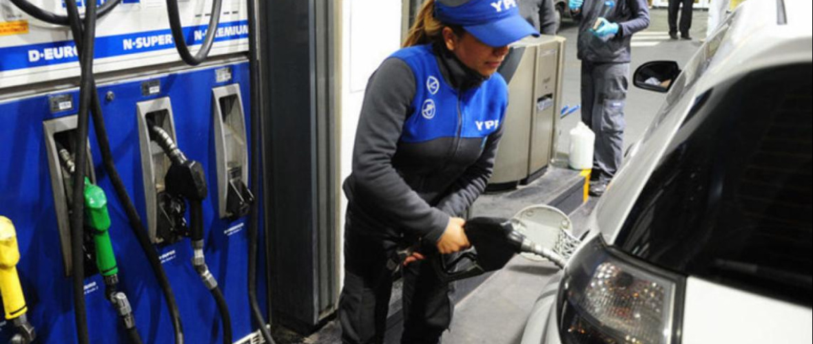 YPF aumentó los combustibles tras menos de un mes del congelamiento