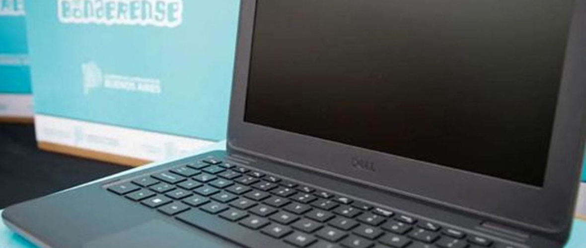 Entregaron netbooks de Conectar Igualdad Bonaerense a estudiantes de Azul