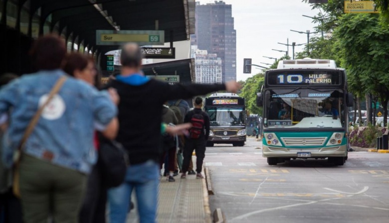 La UTA amenazó con paro de colectivos en el AMBA ante “incumplimientos ...