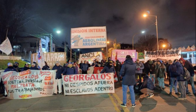 Nueva protesta de trabajadores de Georgalos y tensión en Panamericana por despidos