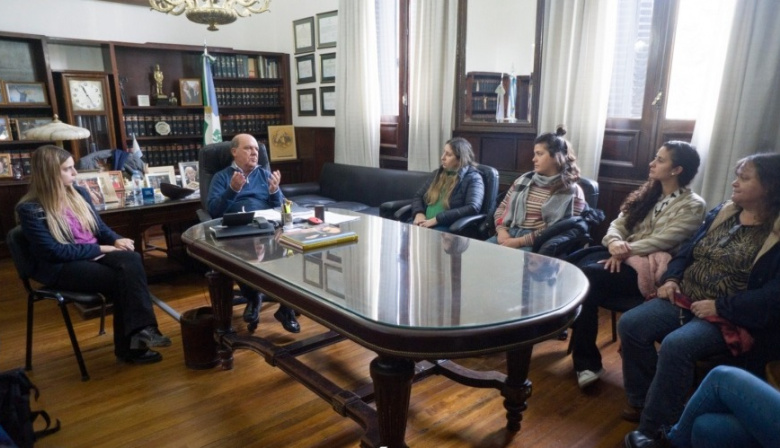 Coronel Suárez: lanzan cooperativa textil tras despidos en la fábrica DASS