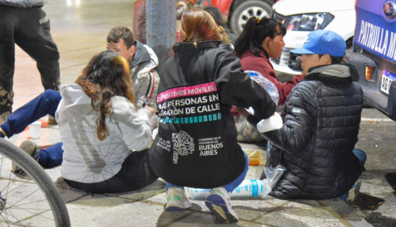 Provincia intensifica la asistencia a personas en situación de calle por el frío