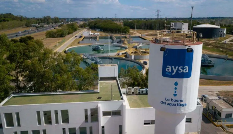 AySA rumbo a la privatización: qué pasará con el servicio de agua en el conurbano bonaerense