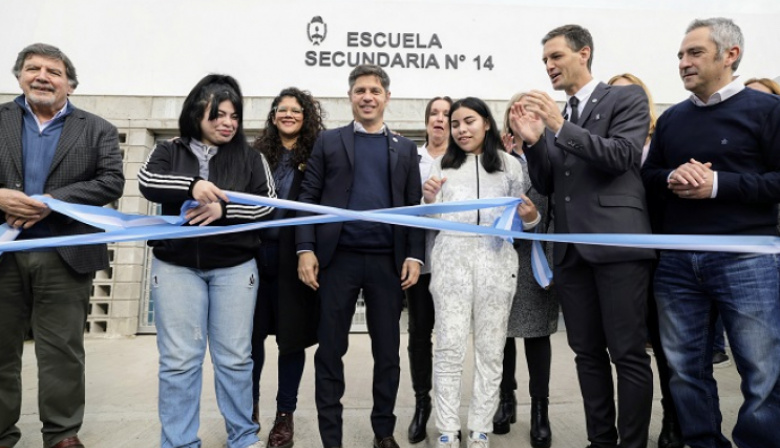 Kicillof inauguró un Polo Educativo en Alejandro Korn: "Esta mejora no iba a ocurrir por las fuerzas del cielo"