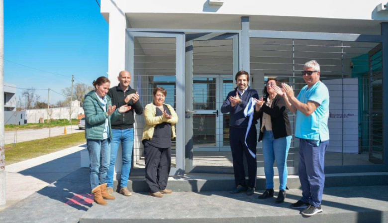Kreplak inauguró un CAPS y entregó ambulancia en Alberti