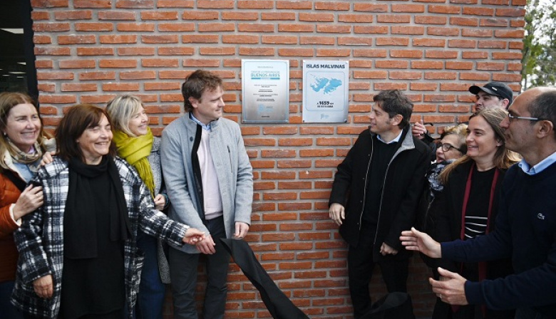 Kicillof recorrió la Casa de la Provincia en Olavarría y destacó su rol en la atención ciudadana