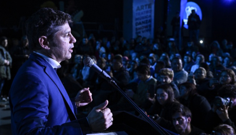 Kicillof entregó nuevos móviles policiales en San Miguel