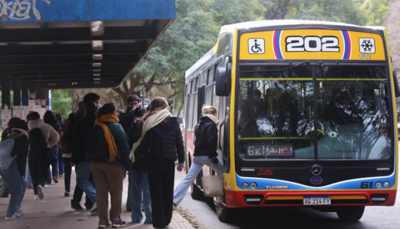 Provincia de Buenos Aires anuncia transporte gratuito en jornadas electorales