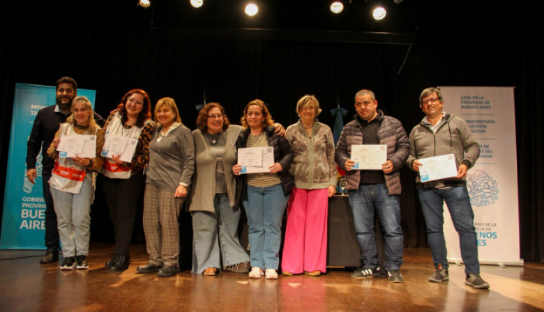 Provincia entregó diplomas en salud y seguridad laboral a 35 dirigentes sindicales