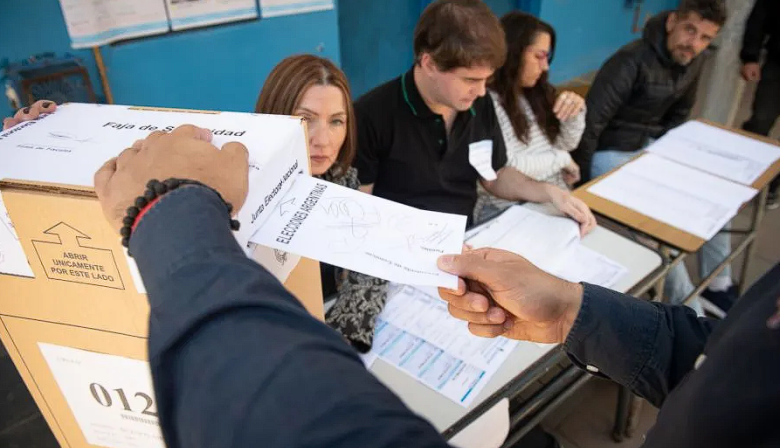 El lunes posterior a las elecciones habrá clases con normalidad en las escuelas donde se votó