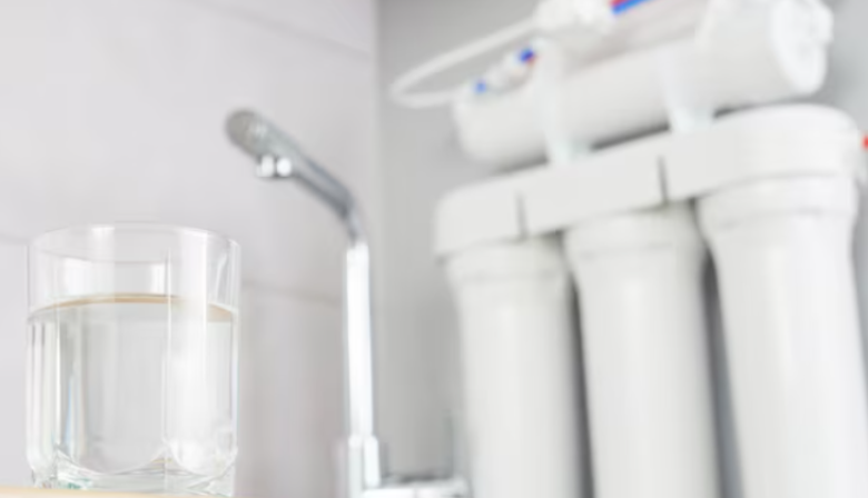 Anmat prohíbe lavandina y filtros de agua ilegales por no contar con registro sanitario