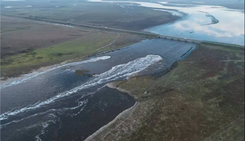 Alertan por el avance del Río Salado sobre un tramo de la Ruta 5