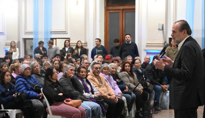 Bahía Blanca entregó 307 escrituras a familias en el marco del Programa de Regularización Dominial