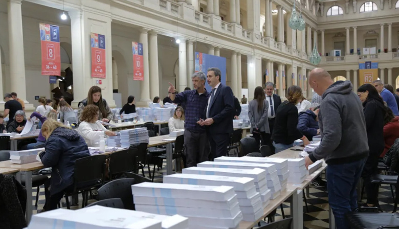 La Junta Electoral evalúa la reimpresión de boletas tras la renuncia de Espert