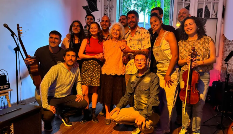 Estela de Carlotto festejó los 95 años bailando con Kicillof