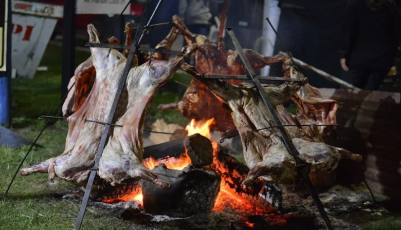 Mar de Cobo celebra la 18ª Fiesta Provincial del Cordero Costero