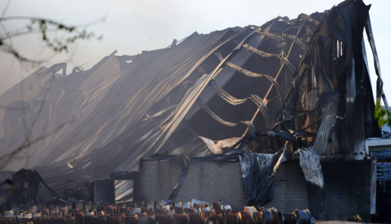 Comienzan las pericias para determinar el origen del incendio en el Polígono de Ezeiza