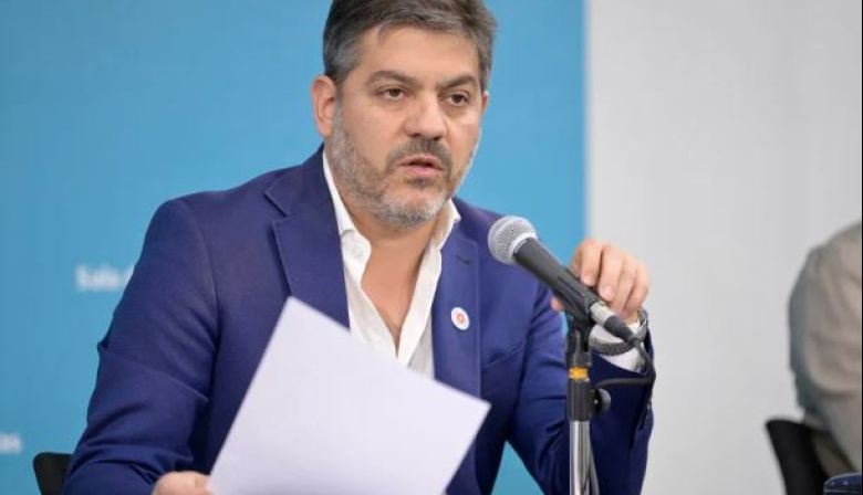 Carlos Bianco: obras paralizadas, críticas al acuerdo con EE.UU. y el "videíto" para Santilli