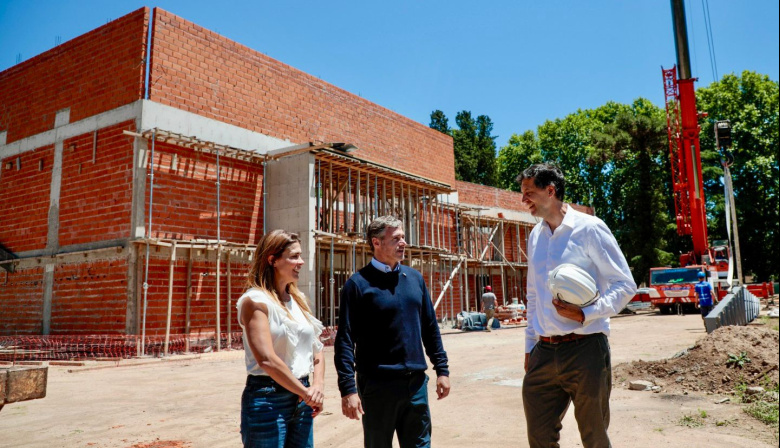 La Universidad Nacional de Pilar suma un nuevo edificio para fortalecer la educación.