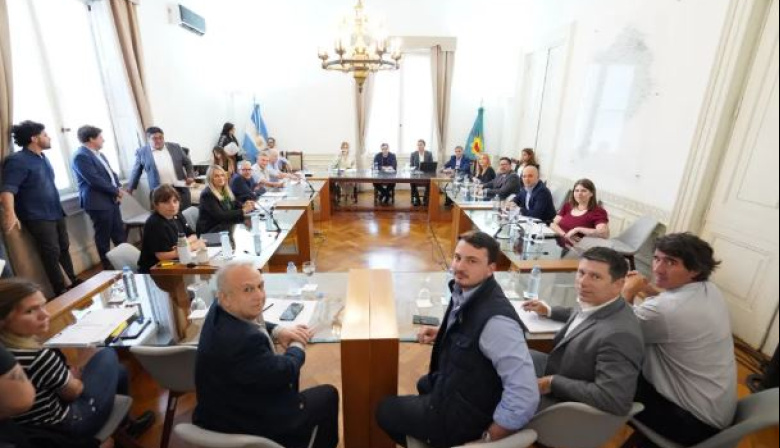 La Cámpora y el FR le votaron el Presupuesto a Kicillof, pero pospusieron el endeudamiento: sigue la tensión