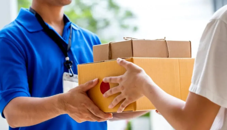 Furor por las compras al exterior: crecieron más de 200% y se enciende la alarma en el comercio local