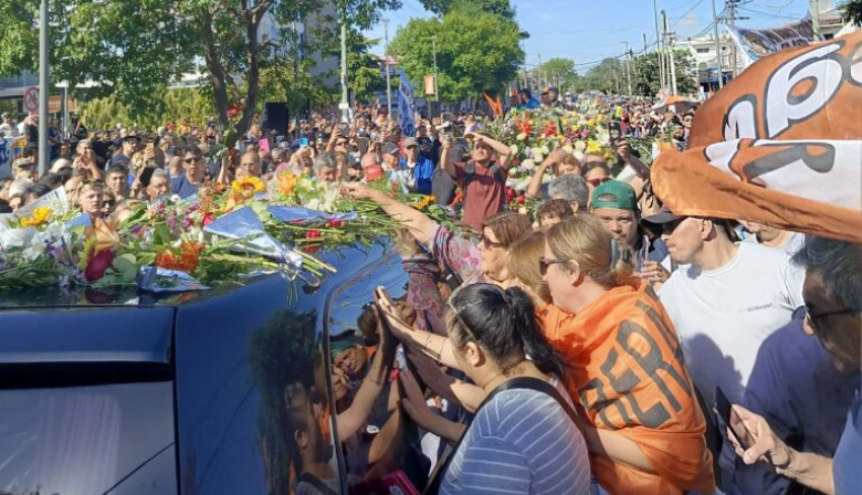 Una caravana acompañó a Juan José Mussi hasta el cementerio municipal de Berazategui