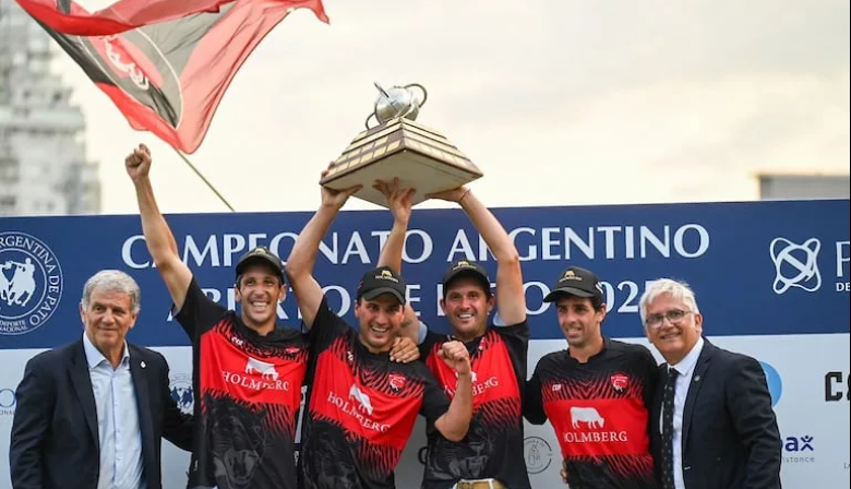 El Siasgo se consagró tricampeón del Abierto Argentino de Pato