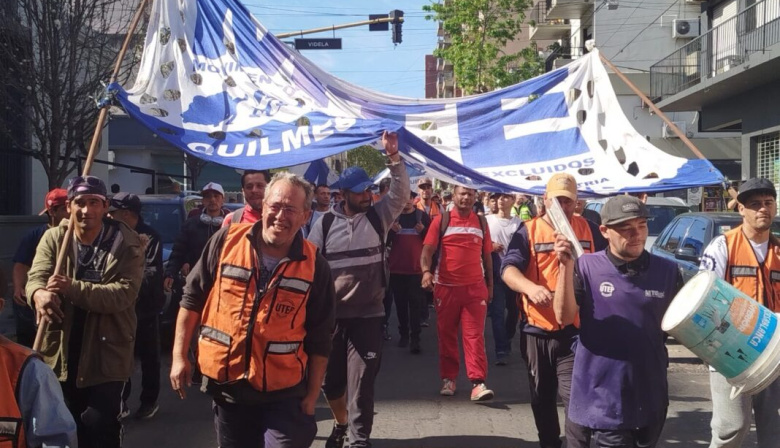 Trapitos vuelven a marchar al Concejo de Quilmes en rechazo al estacionamiento medido