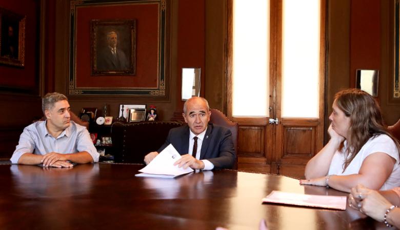 La UNLP y FACEPT firmaron un convenio para fortalecer la educación rural en la provincia