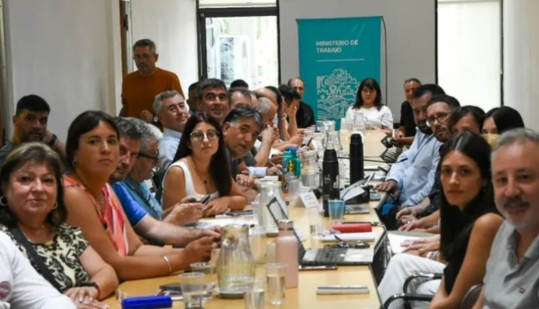 La Provincia destrabó las paritarias con una oferta salarial mejorada