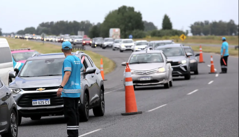 El tránsito de autos a la costa atlántica cayó 7,2% la primera quincena de enero