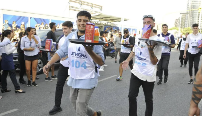 Mar del Plata se prepara para la 31ª edición de la Maratón de Mozos y Camareras