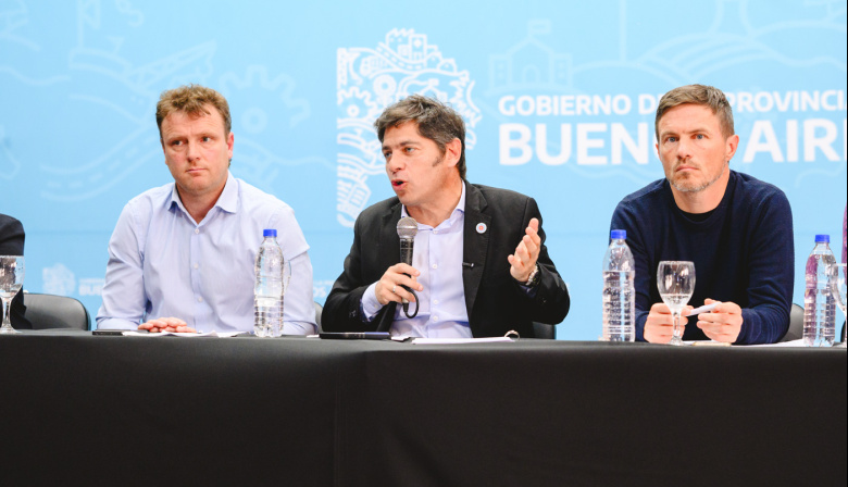 Kicillof se reunió con el intendente de Olavarría y el sector productivo local