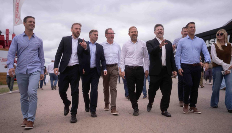 Otermín recorrió Expoagro en San Nicolás: “El futuro es con una integración virtuosa del campo y la industria”
