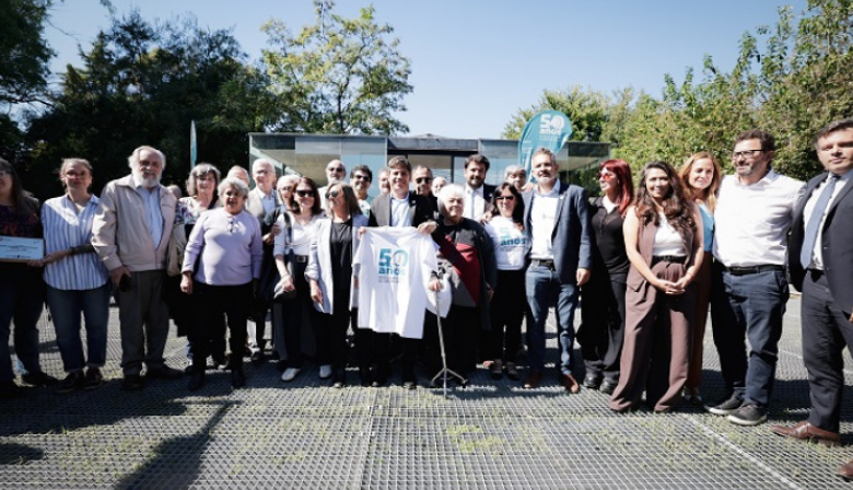 Kicillof visitó un ex-centro clandestino de detención y firmó un convenio para fortalecer la identificación de personas