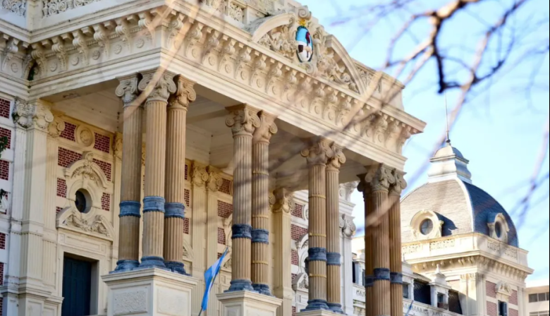 La Provincia fijó la fecha de cobro y los docentes piden un cambio urgente